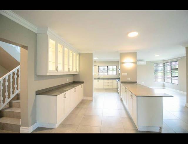 4 BEDROOM HOUSE FOR SALE IN UMHLANGA RIDGE